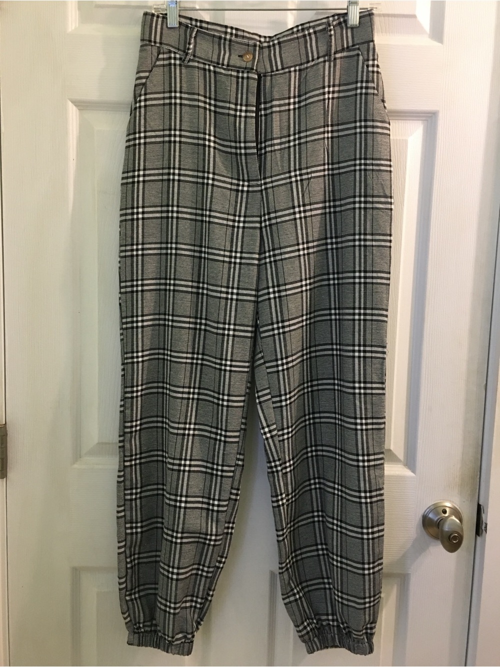 Shein Women’s Medium Black/White Plaid Pants